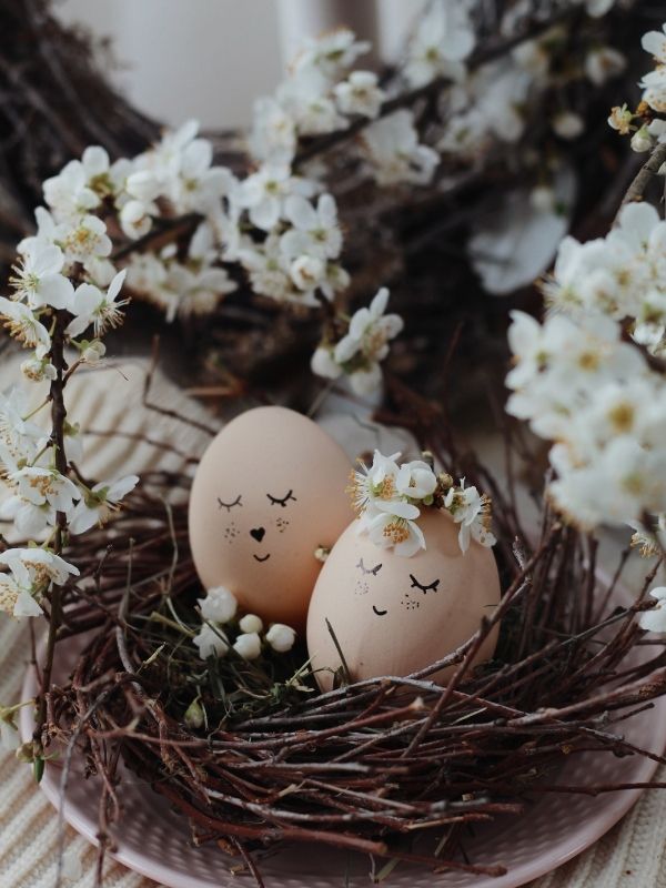 Osterdeko mit Eiern